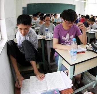 无臂少年彭超个人资料,无臂男孩彭超现状