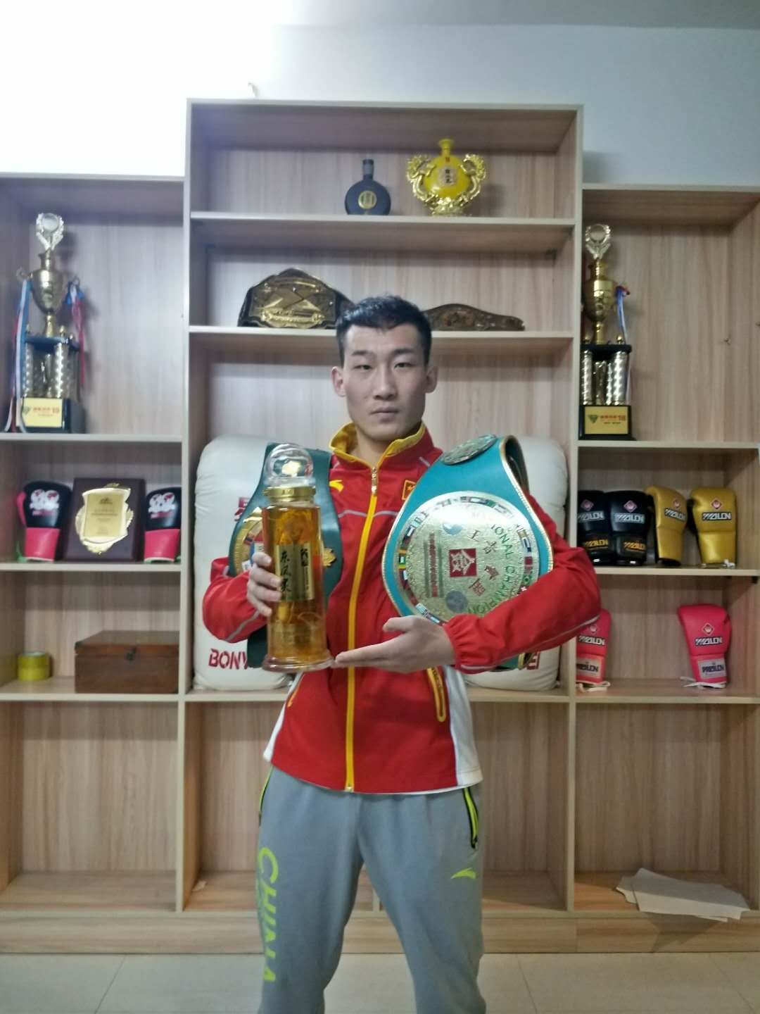 乘东风启航,乘东风顺风顺水