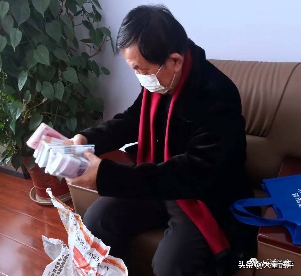 雷锋故事就在身边,雷锋就在我身边的故事