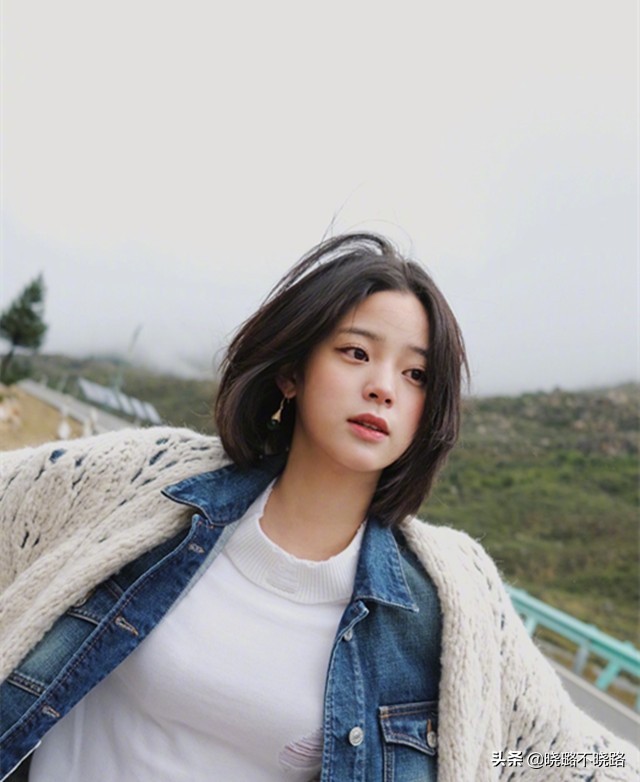 女人40岁以后还是化点淡妆好看,皮肤偏白适合怎么化淡妆