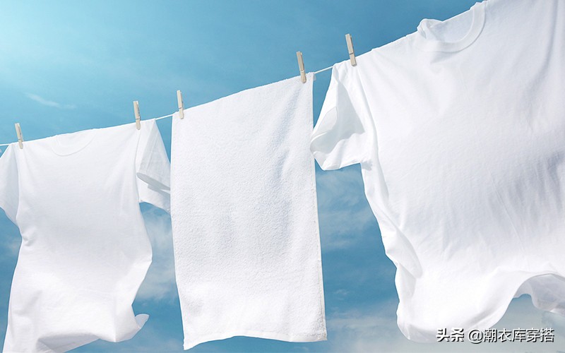 白色t恤领口发黄怎么洗,白色t恤放久了发黄怎么办