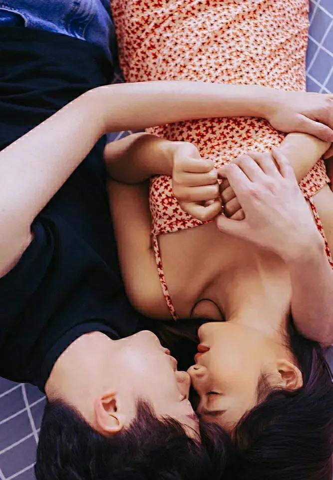 铂爵旅拍三亚婚纱照一套多少钱,出发去三亚旅拍婚纱照