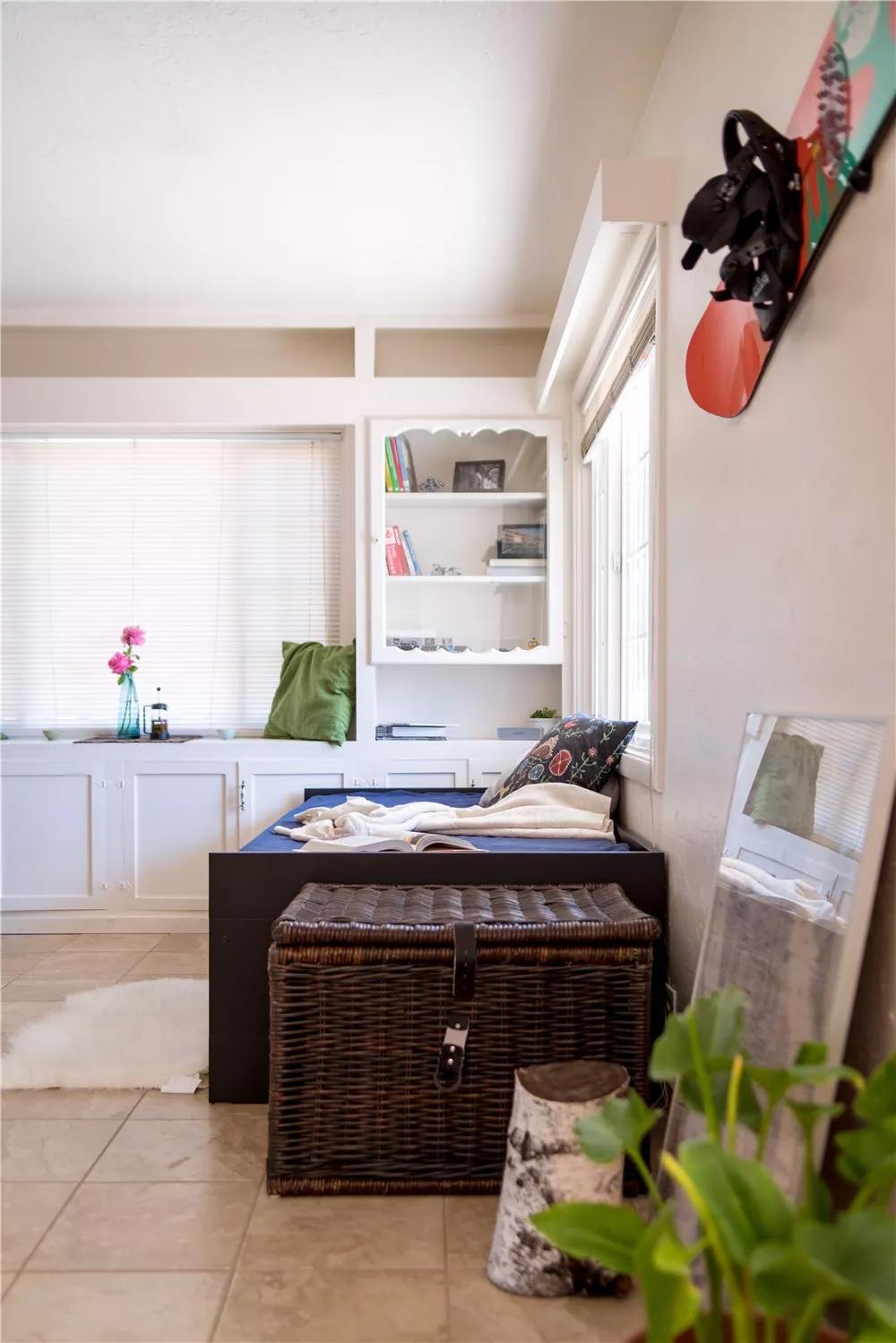 他一个人住,她一人独住100平复古房