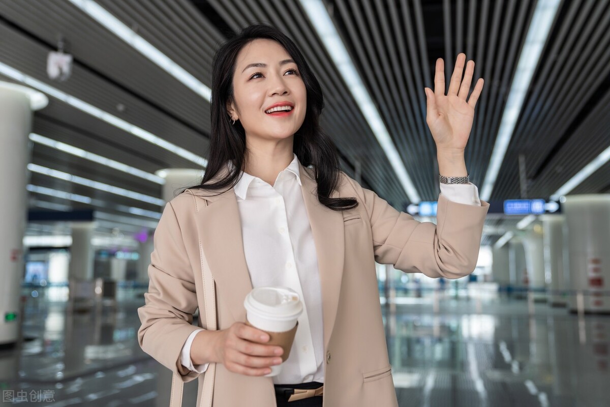 英文中服务员的叫法,怎么用英文称呼服务员