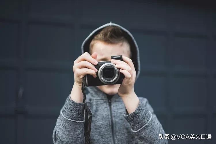 lookhere和lookathere哪个对,看这里就看不了那边的成语