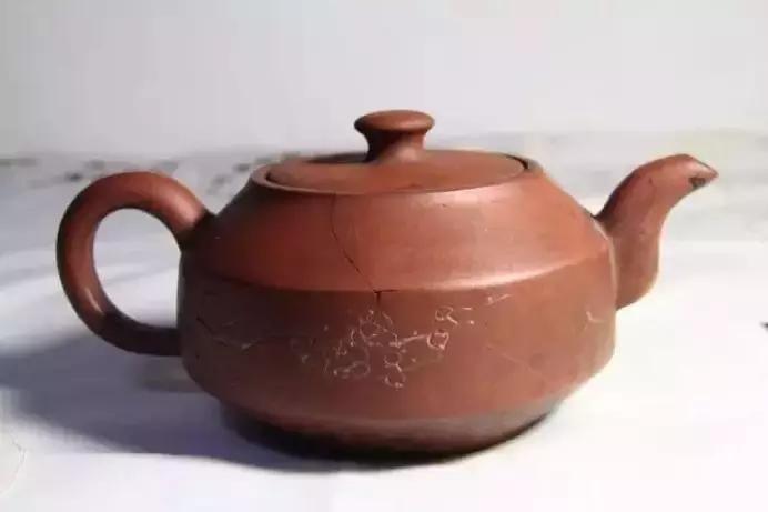 紫砂壶爆裂视频,紫砂壶爆炸是怎么回事