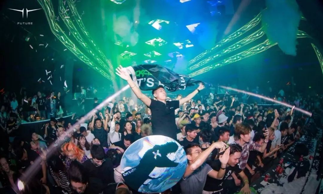 蹦迪攻略南京,第一次去蹦迪怎么装作去过