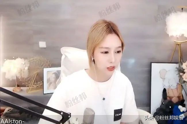 严打期*牙虎**再现低俗直播,主播恩妲己跳舞A类违规,被封禁11年