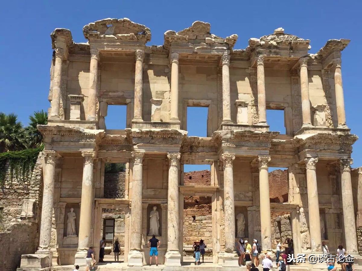 愉快的水面的明镜，还没有映出狄安娜的面影：阿耳忒弥斯神格小考