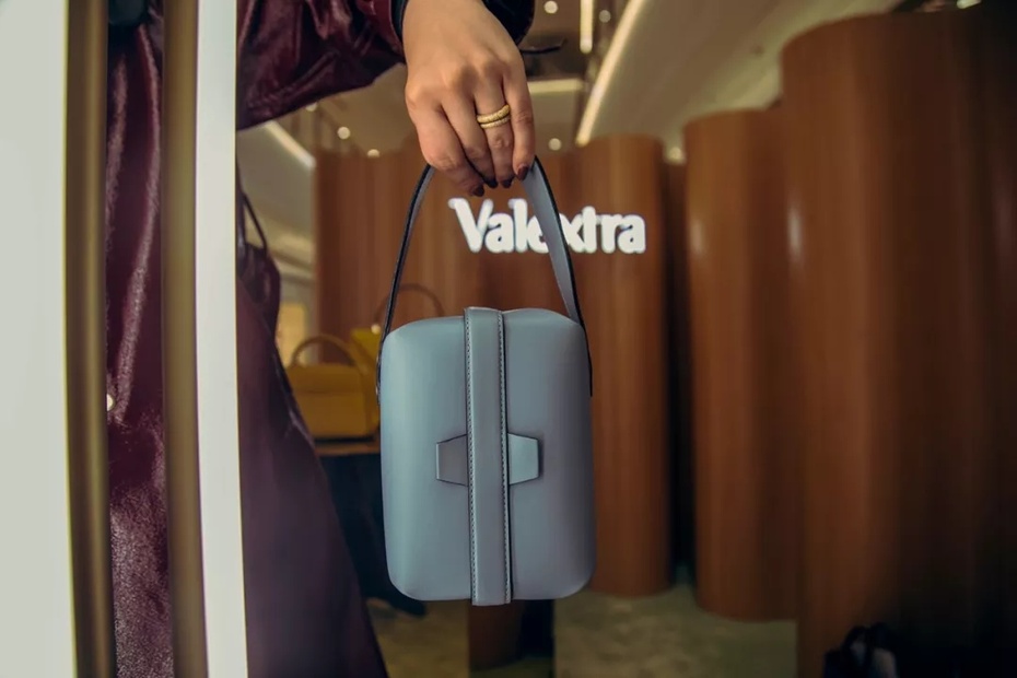 各种各样的名牌包包,千奇百怪的包包