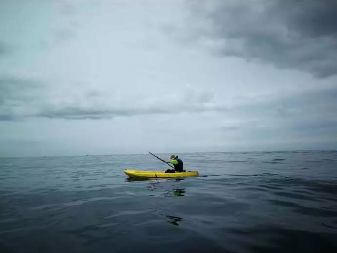 地球从南极到北极环绕一圈,地球跑一圈