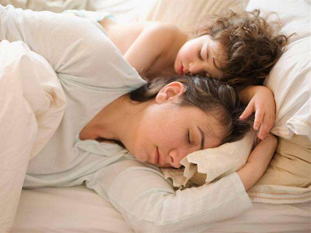 哄孩子睡觉真难,哄宝宝睡觉真难