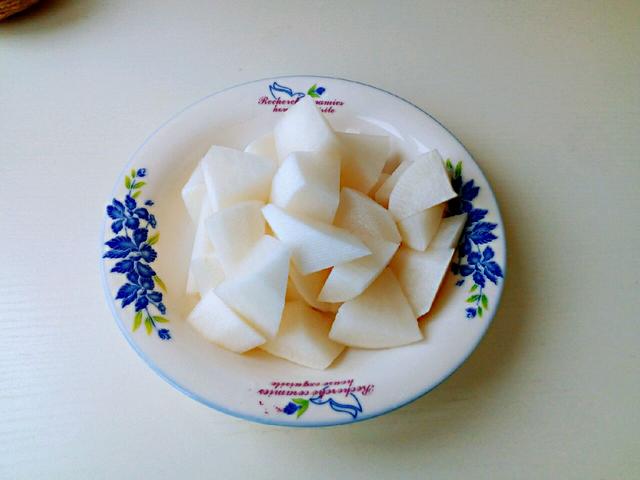 牛骨汤里可以放山药和萝卜吗,牛骨汤可以放当归和萝卜一起吗