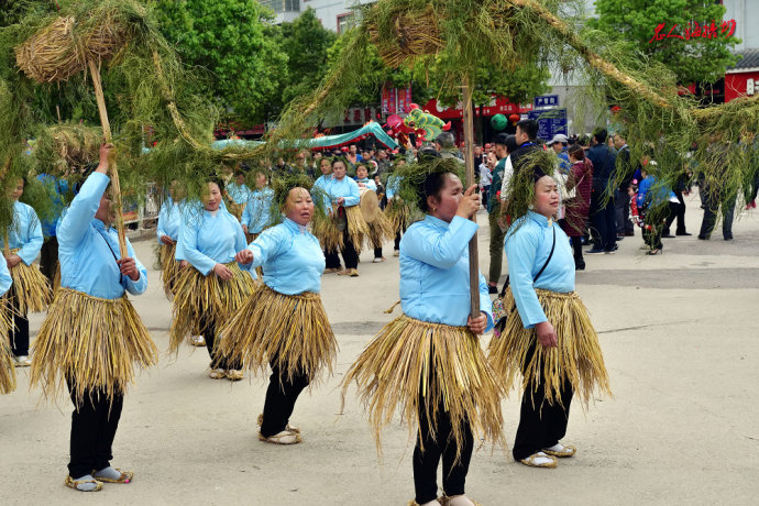 台江苗族姊妹节巡游,台江苗族姊妹节苗族服装