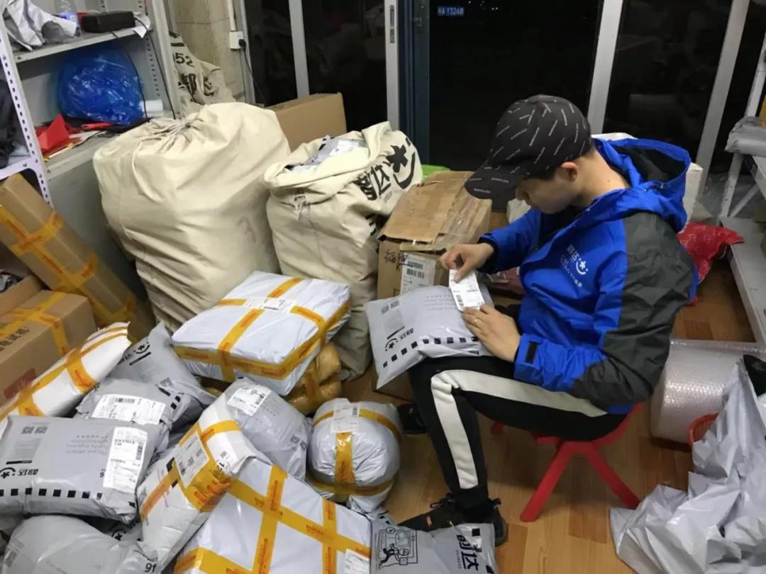 外卖小哥3年赚102万元电动车,外卖小哥赚102万元电动车