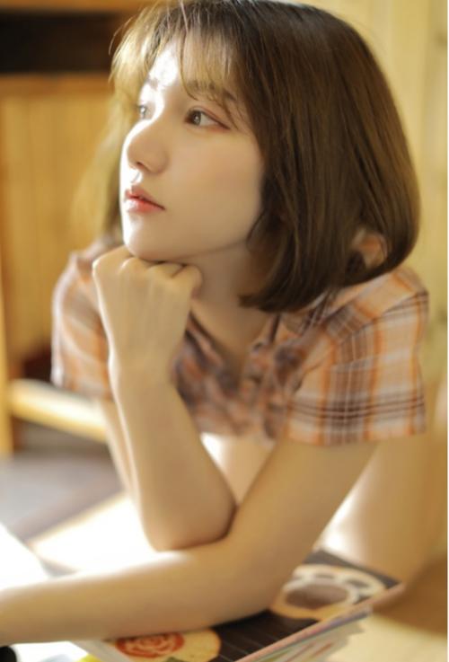 过往就是来去匆匆,把人情写在纸上,一生空白、唯留情字长