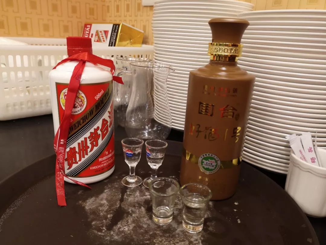 是谁把飞天茅台叫好酒2号？