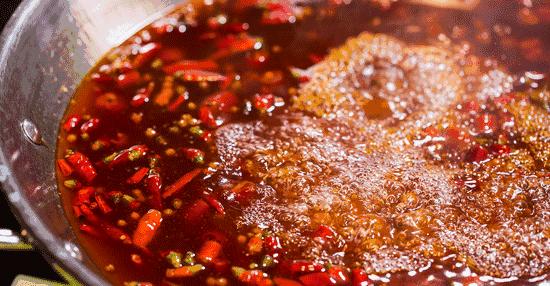 夏天就要心机露肤才更显瘦,又到了夏天露腿露肩的季节