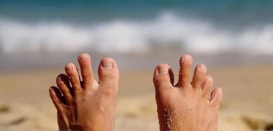 跑步后脚趾甲充血变黑怎么办,跑步为什么有黑指甲