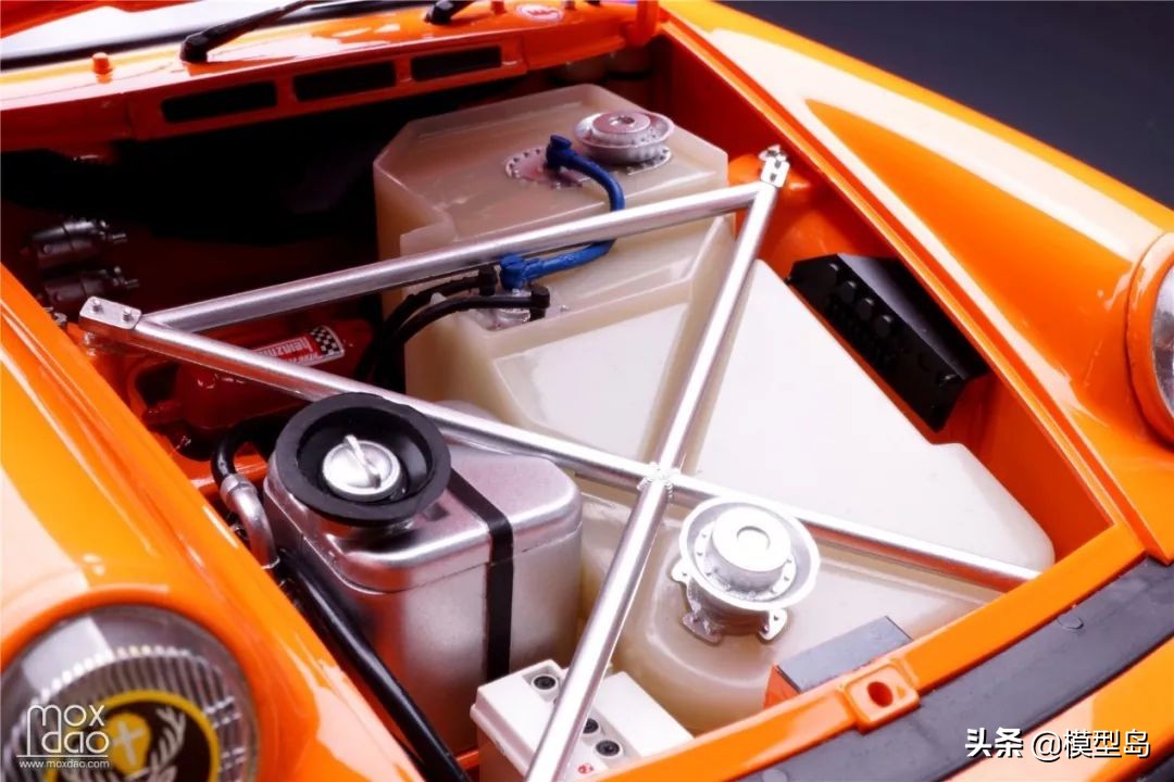 保时捷rsr汽车模型,开箱1:36保时捷taycan模型