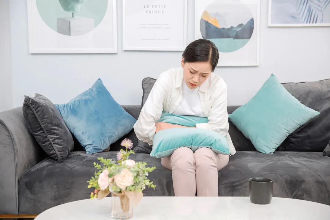 21岁女孩确诊癌症,女性妇科常见的十大癌症治愈率