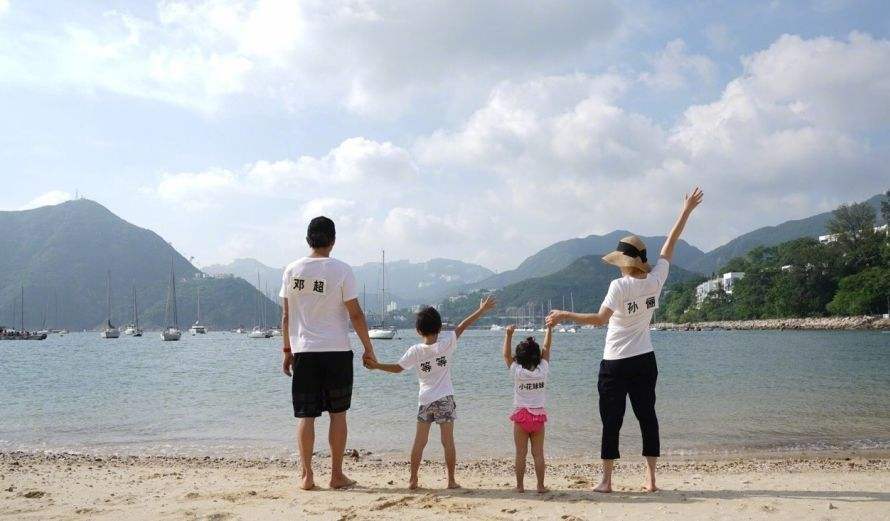 百亿影帝，执迷于用笑温暖世人；霸道总裁，为爱情和家庭甘做忠犬