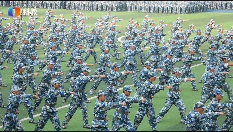 重庆城市职业学院迎新晚会,重庆城市职业学院军训汇演