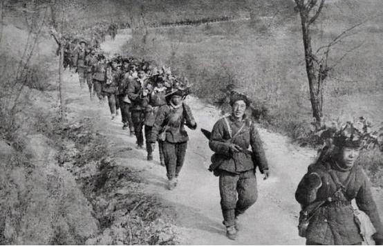 志愿军入朝第一战全歼韩军一个团,志愿军一个营被两个人包围