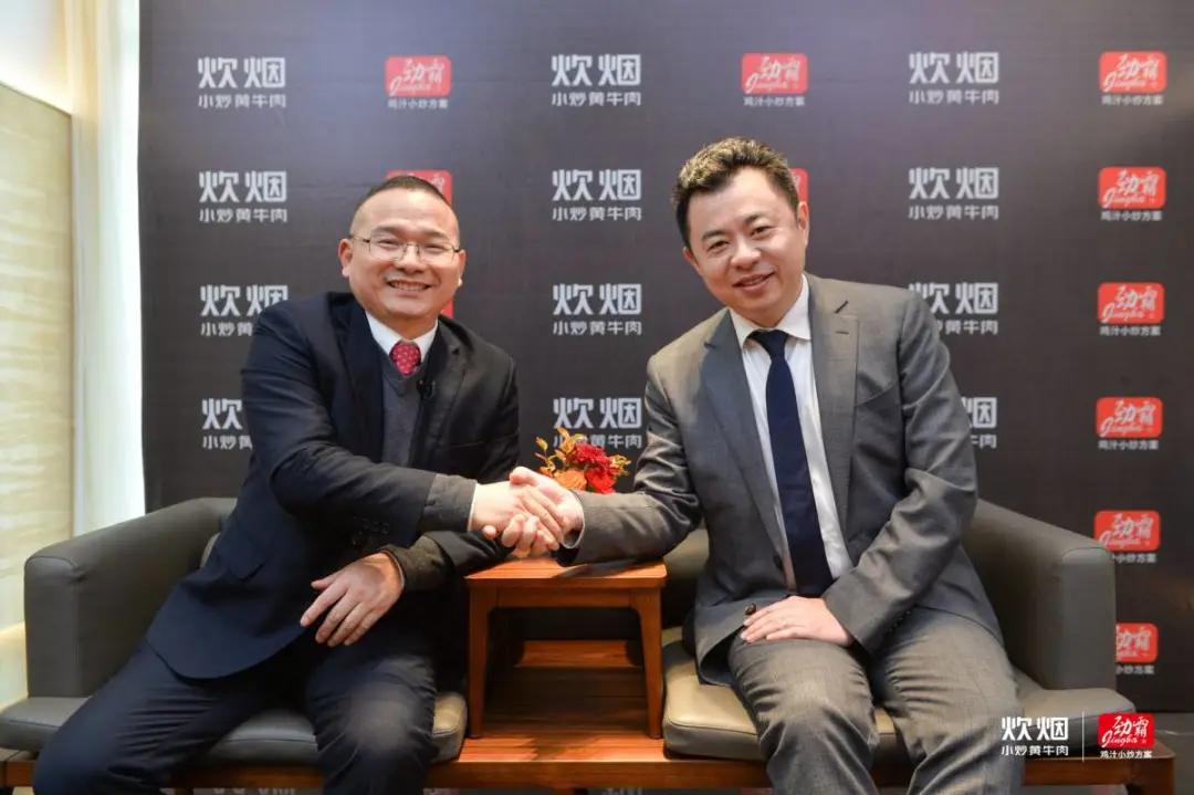 这家网红餐馆逆势开新店了,一家网红餐厅该如何经营