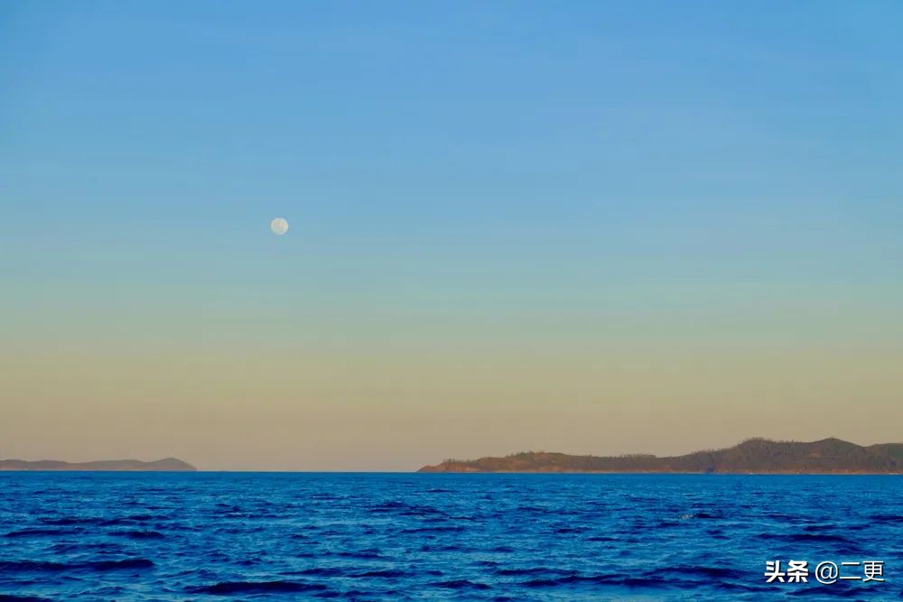 他35岁裸辞，搭顺风船环游世界，网友：还可以这么玩？