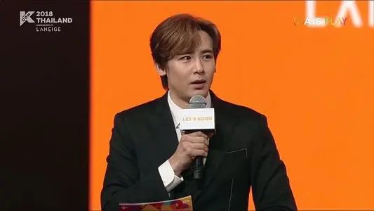 男星尼坤近照陷发际线危机，男神形象不再，维尼夫妇滤镜也救不了