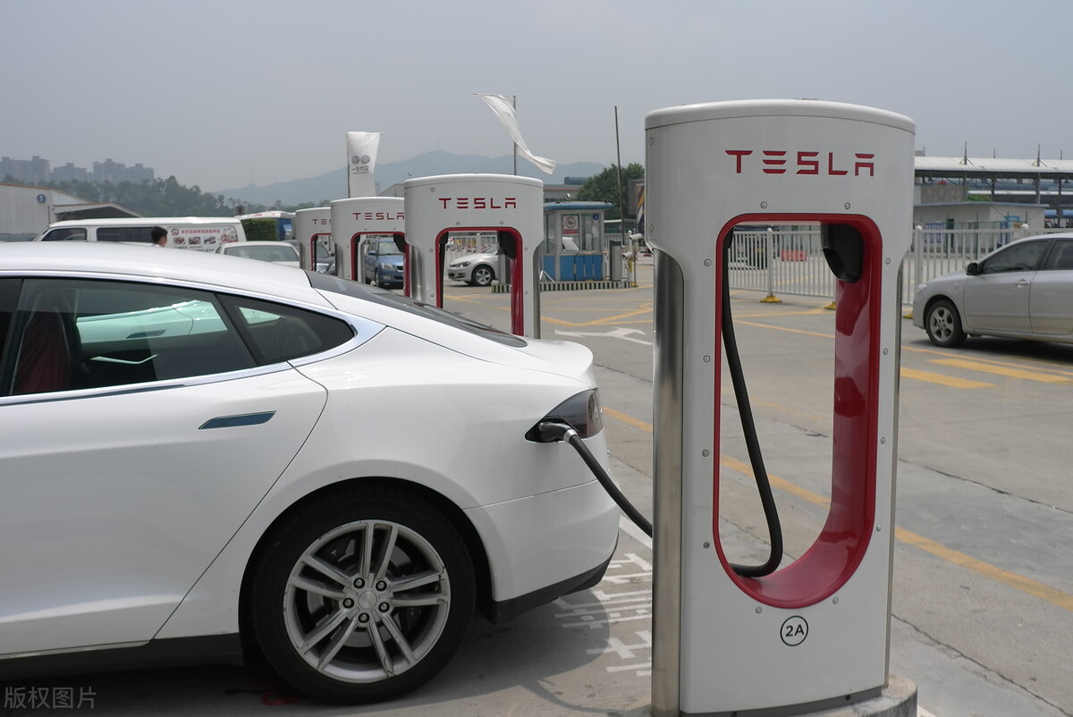 美国政府和马斯克闹掰！电动车购置税优惠4500美元，为何没特斯拉