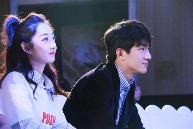 林更新与网红同游晒亲密照,林更新网红同框