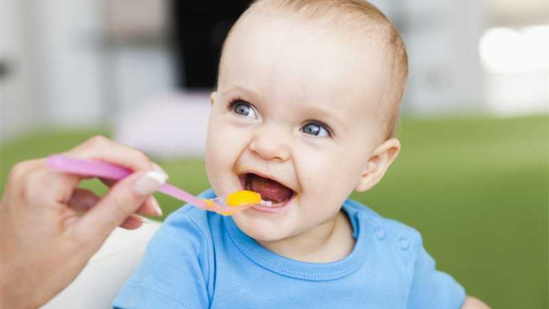 宝宝对米粉不耐受,宝宝刚开始不爱吃米粉吗