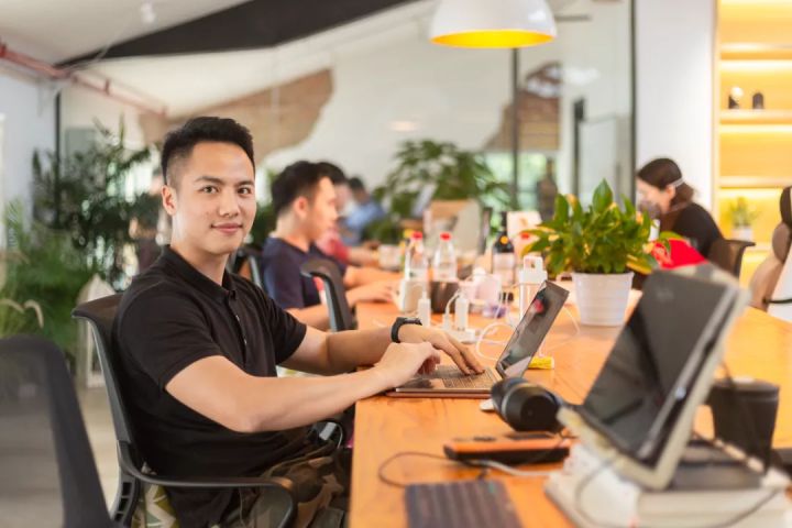 招聘副总裁兼总经理,猎聘招聘财务