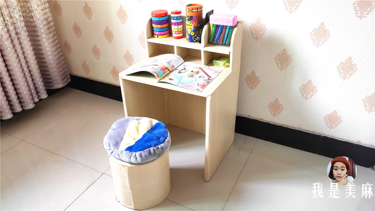 爸爸自制儿童书桌,废纸箱做书桌图片大全