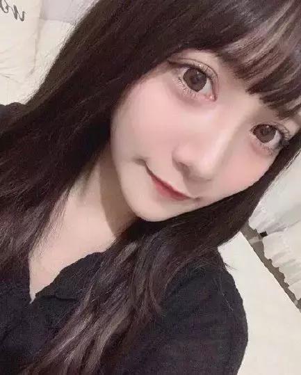 私生饭被爱豆嫌丑整容追到爱豆,私生饭整容后追到爱豆