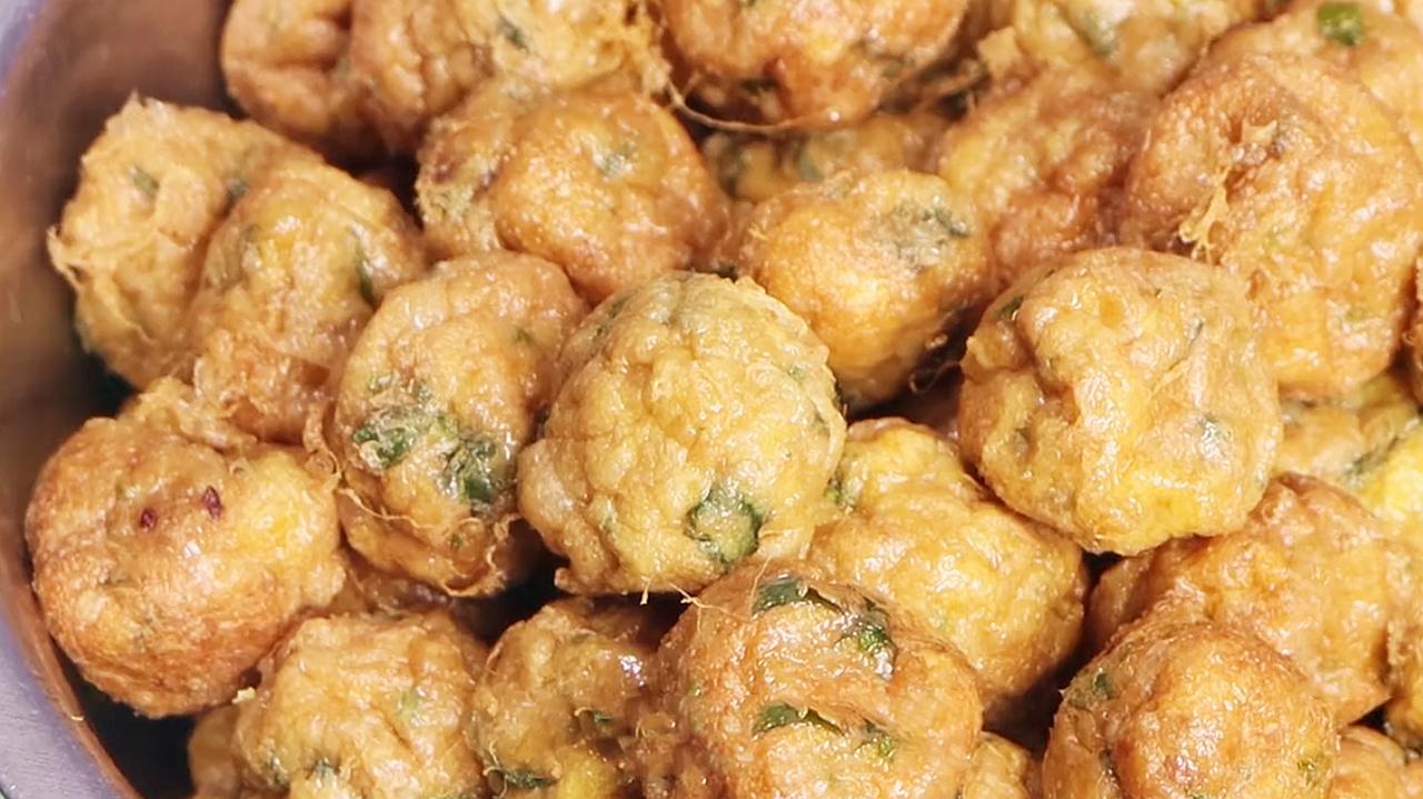 炸素丸子别只放面粉教你正确做法,炸丸子不要太粘锅