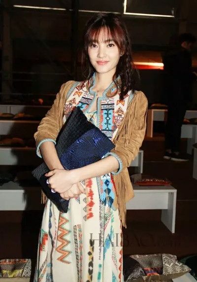 王丽坤宋佳图片,宋佳王丽坤亮相米兰时装周