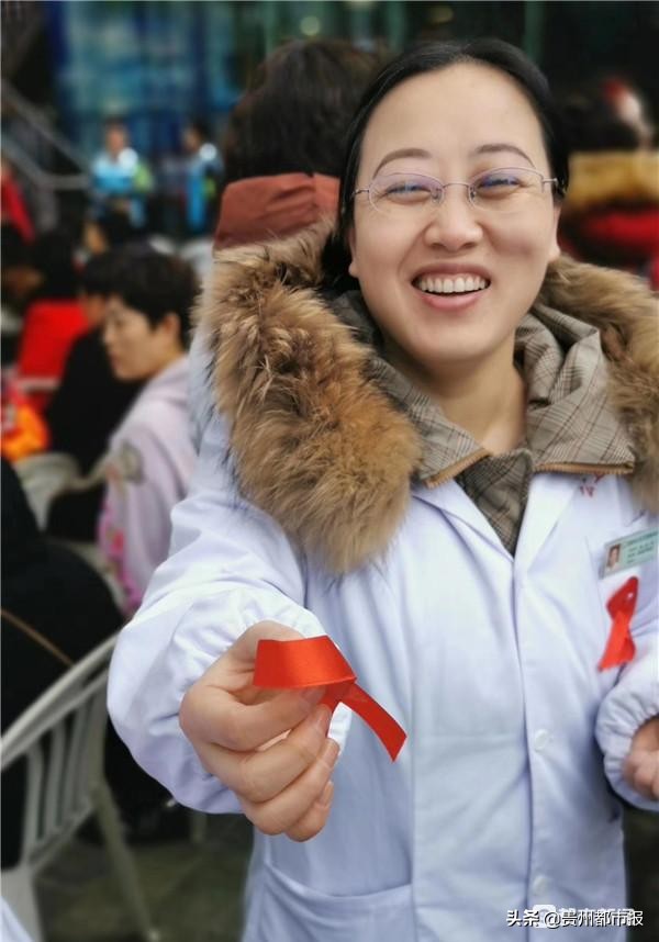 2021志愿者抗击疫情简要事迹,志愿者防疫情个人事迹200字