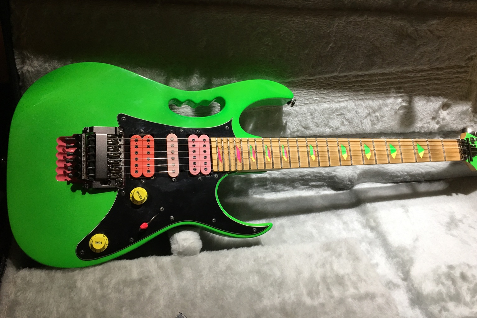 2000元看起来高端的吉他,最新款最贵的吉他