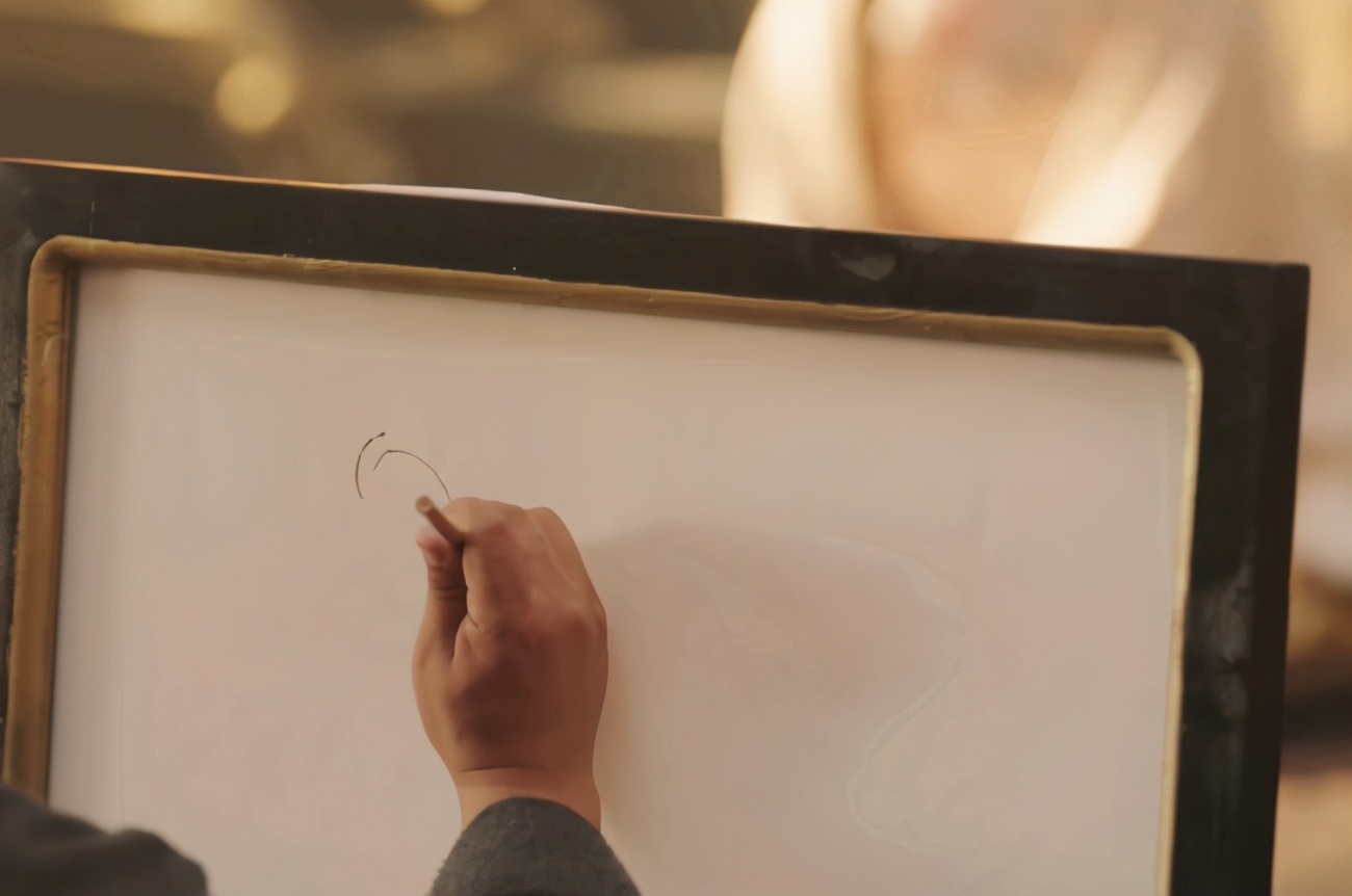 那个被资助的小女孩现在怎样了,第四套人民币纸币上的人