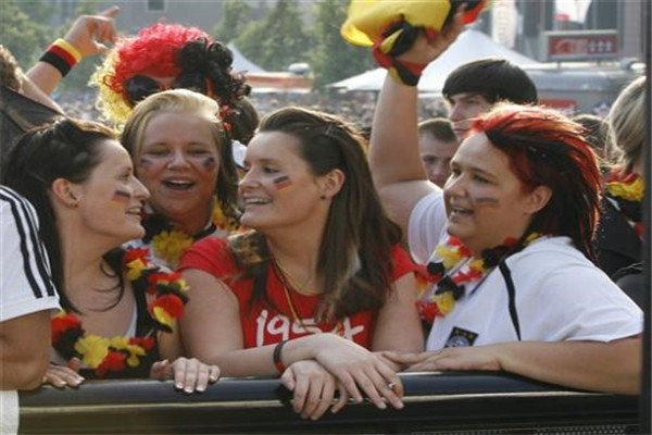 澳洲出演“猖狂的螃蟹”，却遭政府部门“制裁”，本地人：免费送