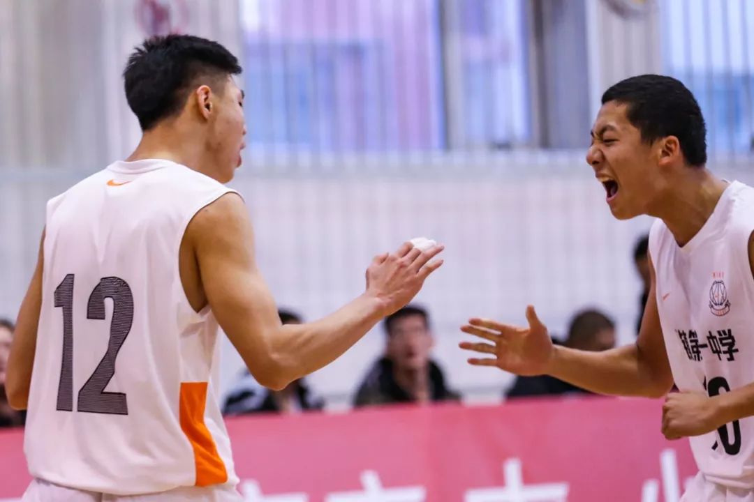 十六强激烈幸存不易新八强更强明日开战丨2018-19耐克高中联赛