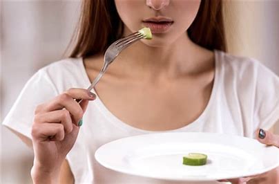 脑出血后厌食的原因,脑出血病人厌食怎么办