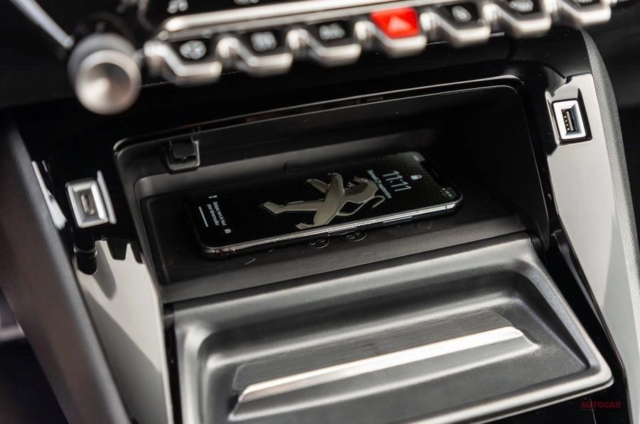 标致2082019款,法系308与208