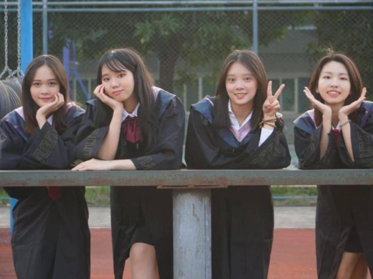 留学生回国工作被歧视,留学生回国应该被指责吗