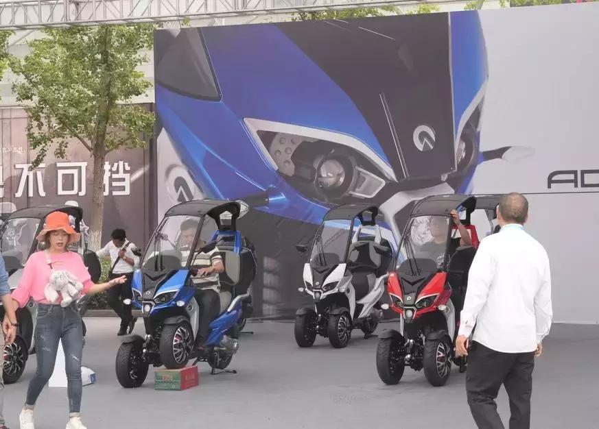 2.78万ADIVAAJ201欧系运动踏板首发！金城旗下多款车型试驾