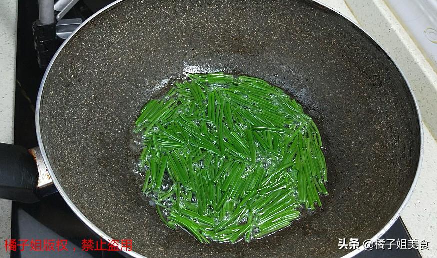 面条不加水怎么做才好吃,面条不炒菜怎样做好吃