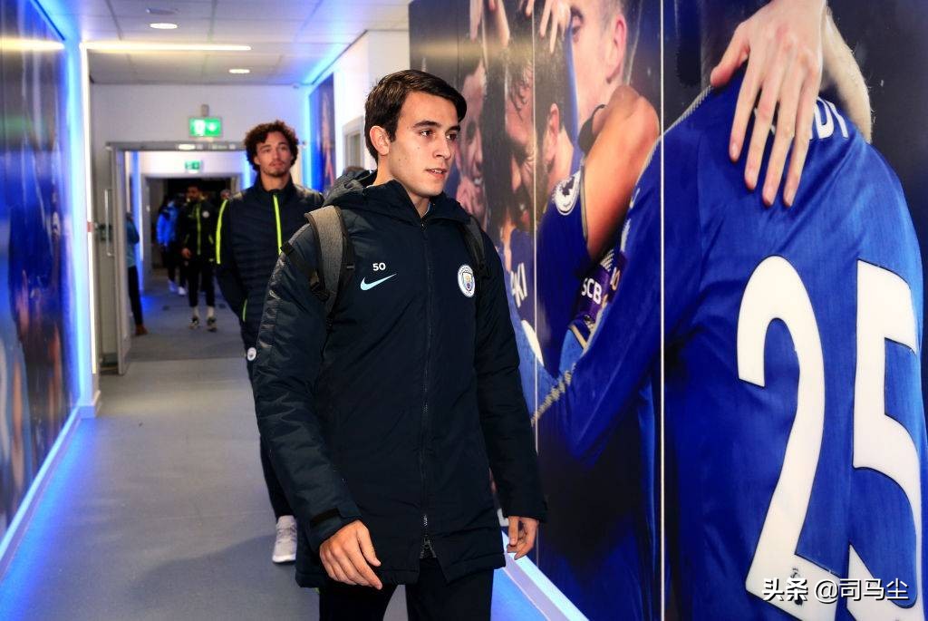 「故事」既是教练也是新秀，19岁的他用智慧书写自己的足球之路